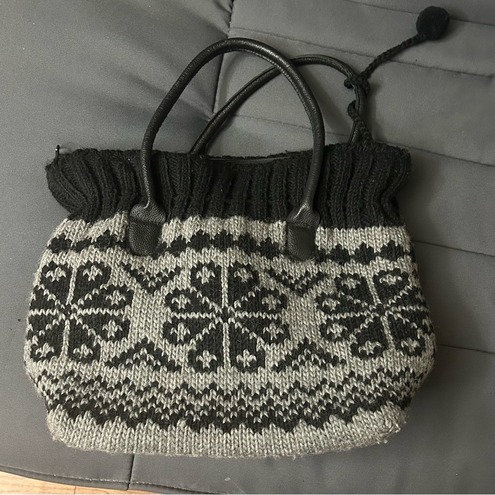 Elegant Laundromat Eva Knit Satchel with Snowflake Design in Black and Grey